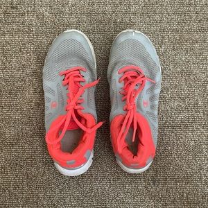 champion used tennis shoes